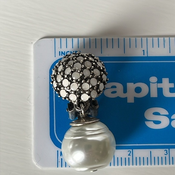 Don Caster Vintage Earrings Faux Pearl Dangle Silver Tone Clip Earrings - Picture 8 of 8